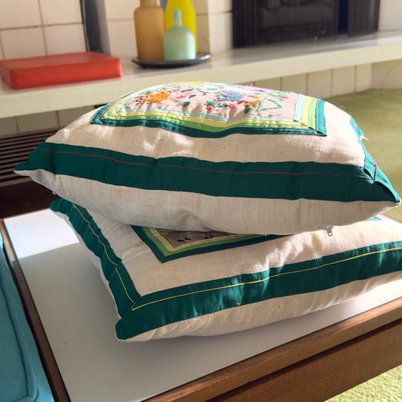 Bone Color Animals Garden Folk Art Embroidered Handmade Decorative 2 Pillows - Picture 6 of 8